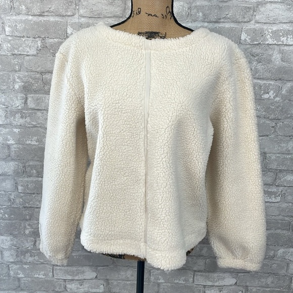 Prologue White Sherpa Boxy Sweater - Picture 3 of 8